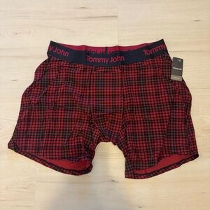 Tommy John Men's Black and Red Boxer Briefs